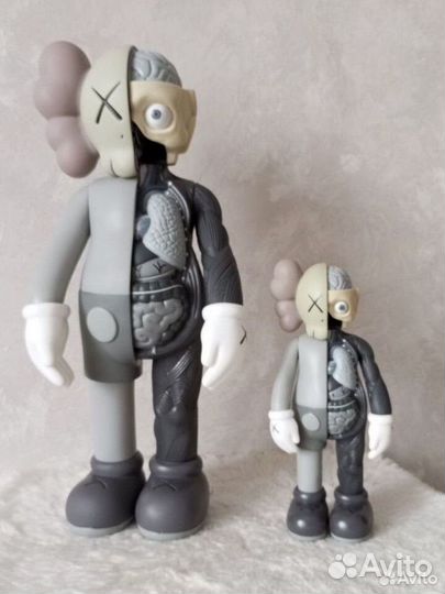 Коллекционная игрушкп kaws органы 38см, 