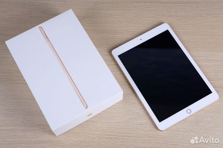 Apple iPad 6 32Gb (Wi-Fi + Cellular)