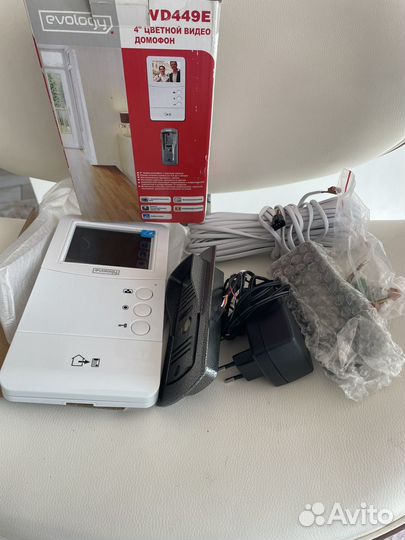 Видеодомофон цветной