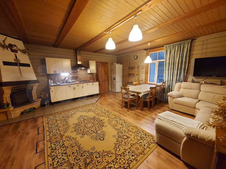 Дом 170 м² на участке 15 сот.