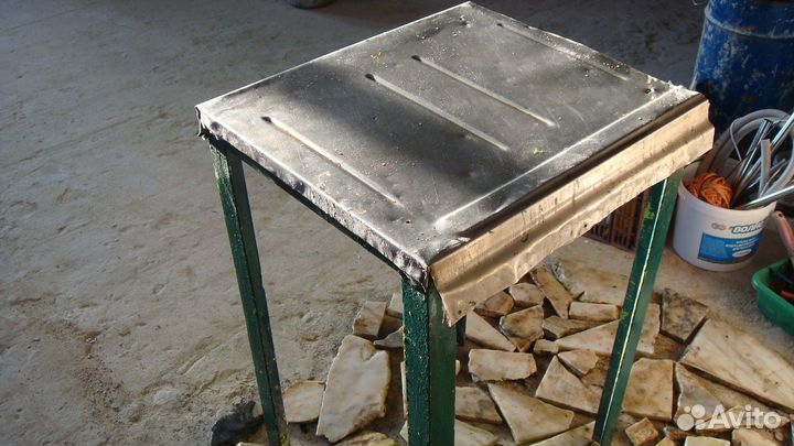 Стол металлический