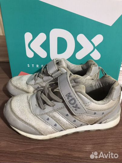 Кроссовки детские