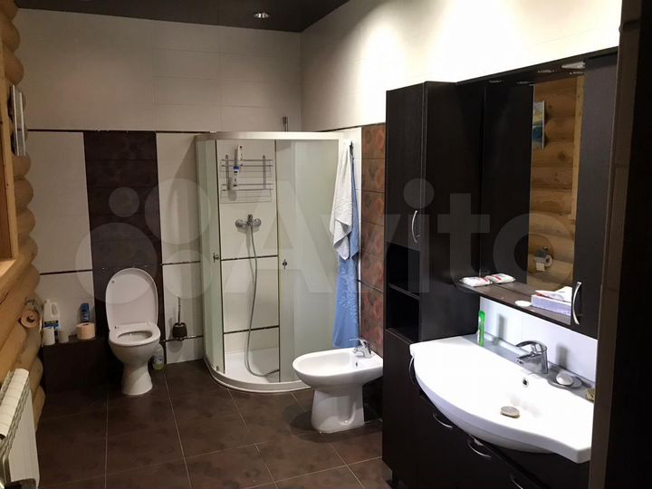 Коттедж 520 м² на участке 1,5 га