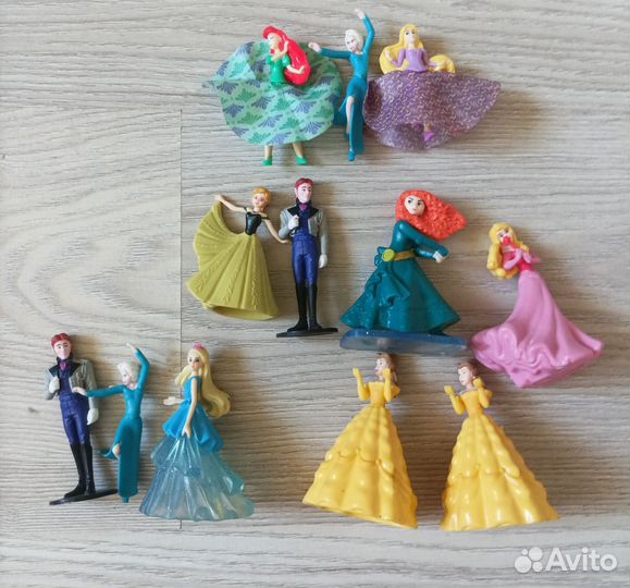 Игрушки из Киндер сюрприза пакетом