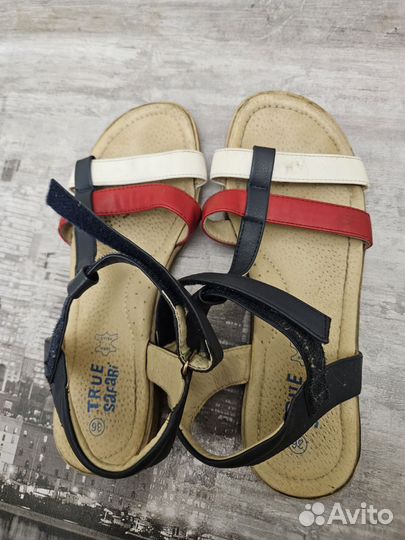 Сандалии, босоножки для девочки 35-36 кожа