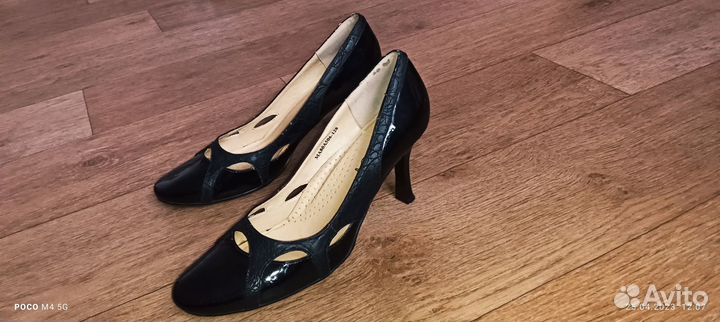 Прдаю Туфли женские