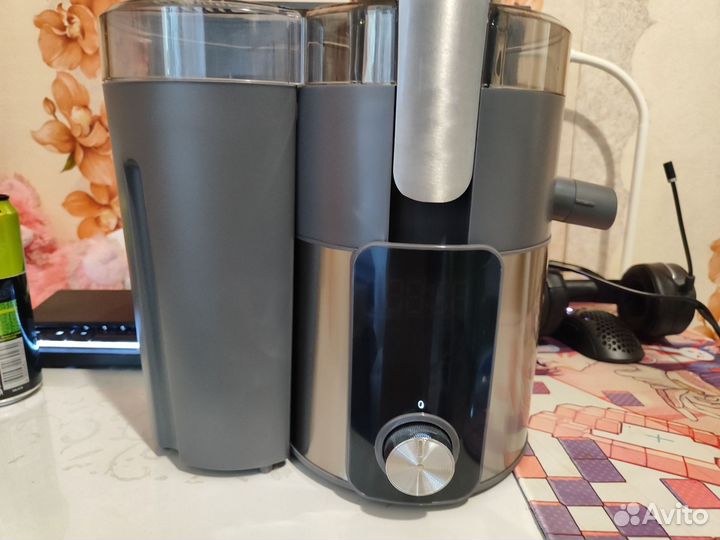 Соковыжималка центробежная