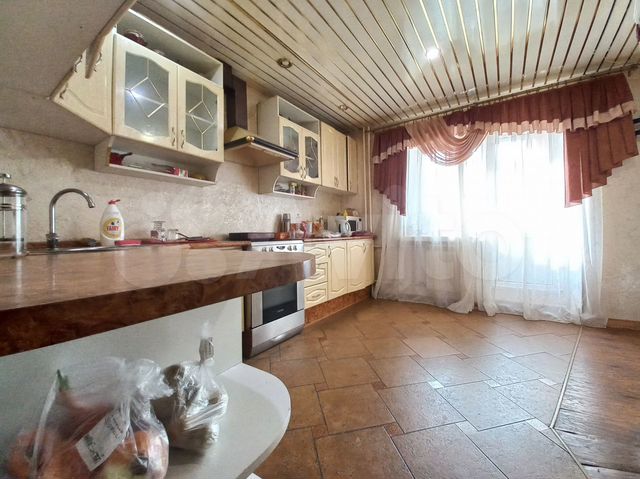 3-к. квартира, 91,5 м², 2/5 эт.
