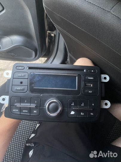 Продам магнитолу на рено дастер, икс рей
