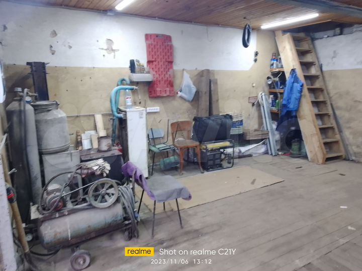 Гараж, > 30 м²