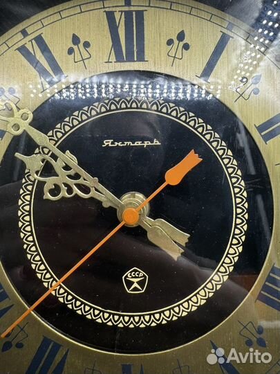 Часы янтарь механические настенные винтаж СССР