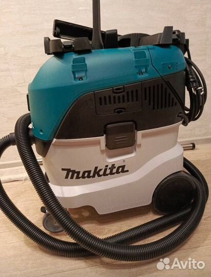 Строительный пылесос Makita