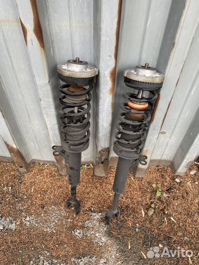 Комплект передних амортизаторов BMW 5 F10