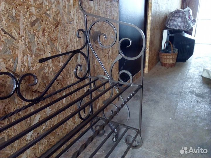 Обувная полка и вешалка