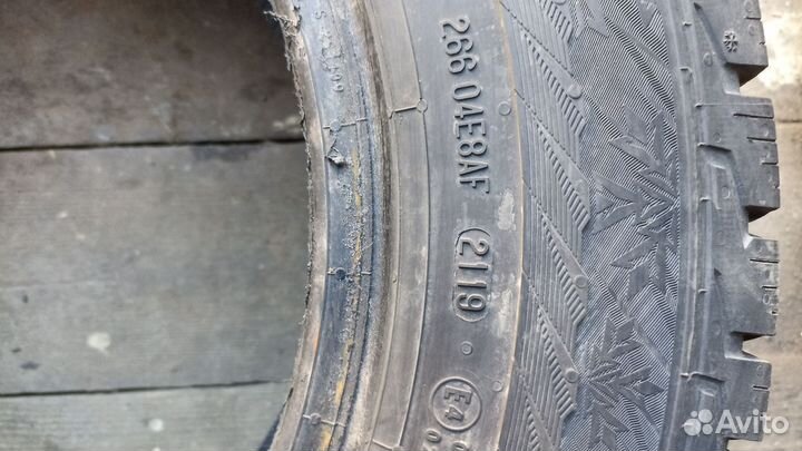 Continental VanContact Ice 215/65 R16C 106