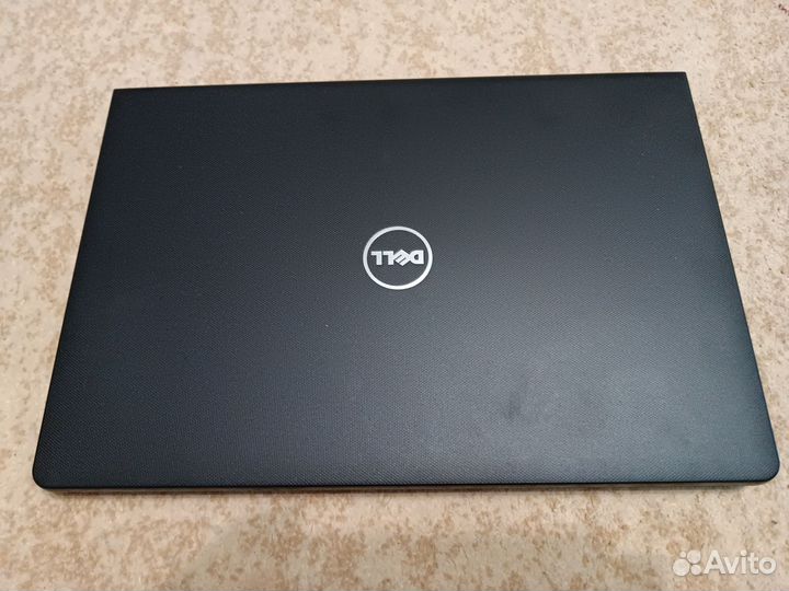 Ноутбук dell vostro 1,5