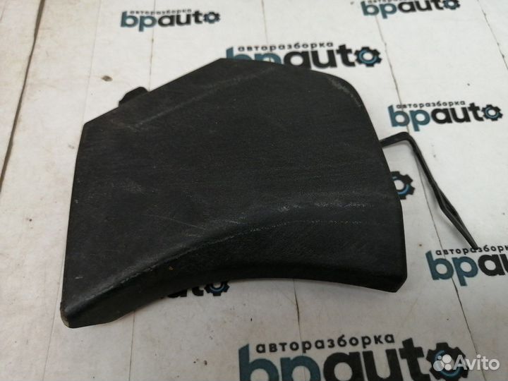 Заглушка буксир крюка переднего бампера