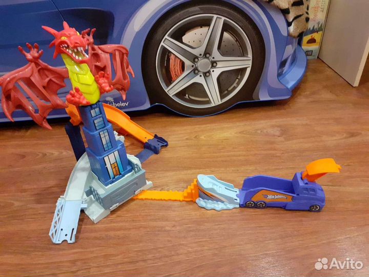 Трек гоночный Hot Wheels Dragon Blast