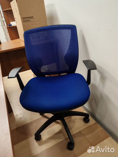 Офисная мебель стул