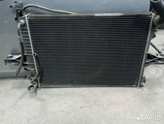 Радиатор охлаждения volvo s60 v70 xc70 s80 С70