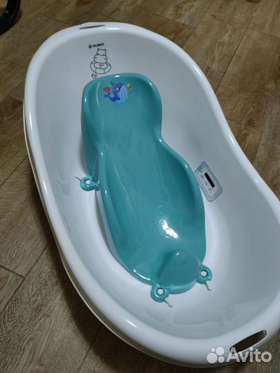 Ванночка для купания с горкой