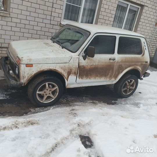 LADA 4x4 (Нива) 1.7 МТ, 2000, 127 000 км