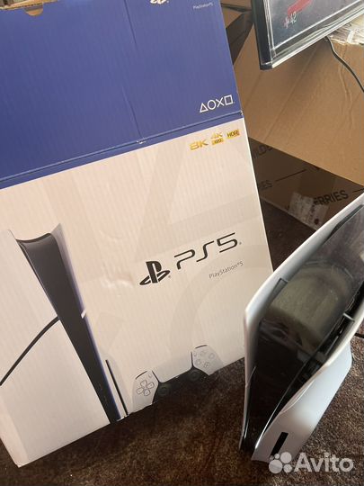 Sony playstation 5 1 тб с дисководом + 2 геймпада