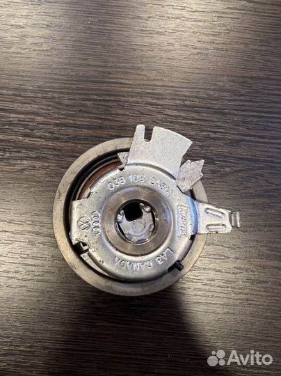 Ролик натяжной ремня грм (038 109 243M)