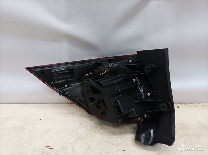 Фонарь левый внешний Volkswagen Tiguan 2 2016