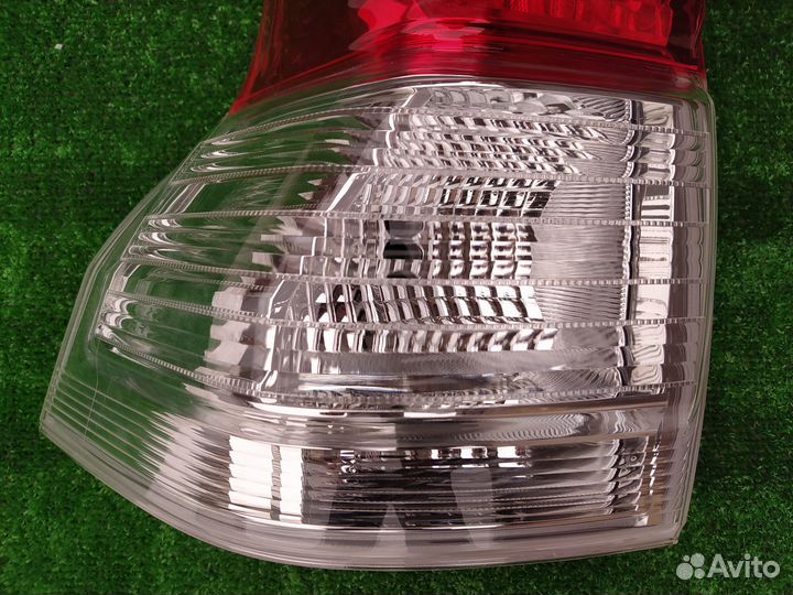 Фонарь Toyota Land Cruiser Prado 2009-2013