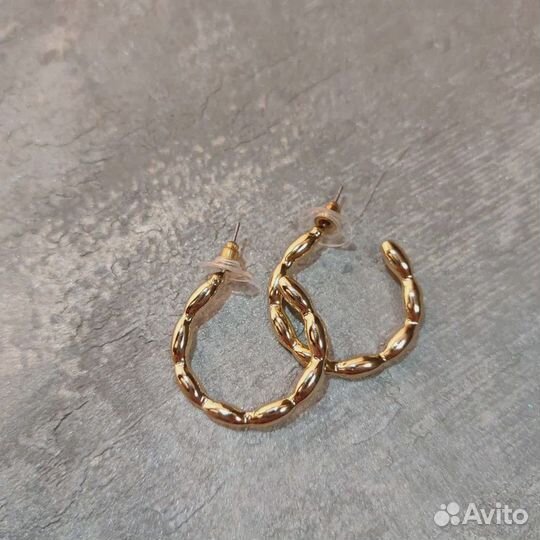 Серьги-кольца золотого цвета цвета Италия