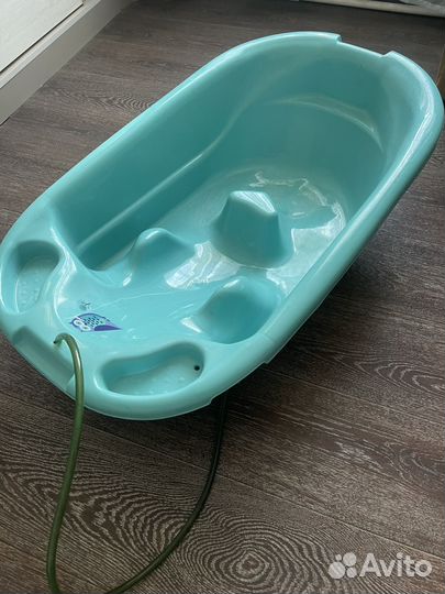 Детская ванна со сливом и анатомической горкой
