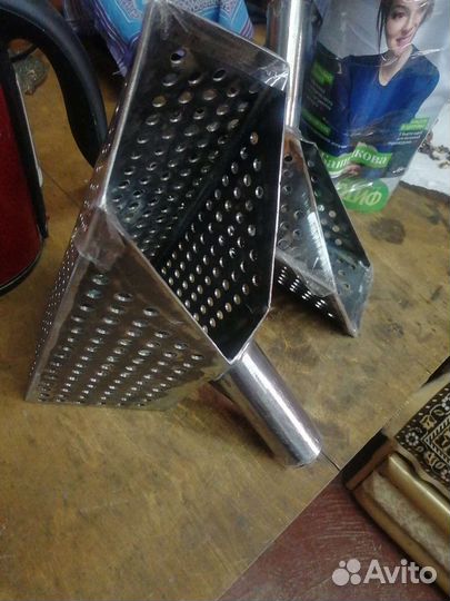 Поисковые грабли и скубы для пляжного поиска