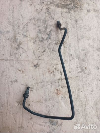 Трубка тормозная перед правая Volkswagen Passat B6