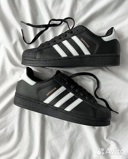 Adidas superstar black