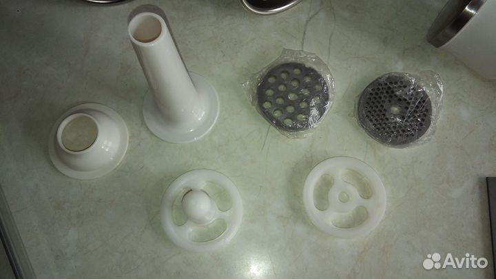 Мясорубка электрическая bork 500 + Овощерезка