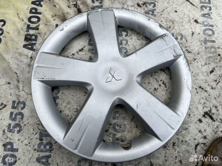 Колпак декоративный Mitsubishi Lancer 9