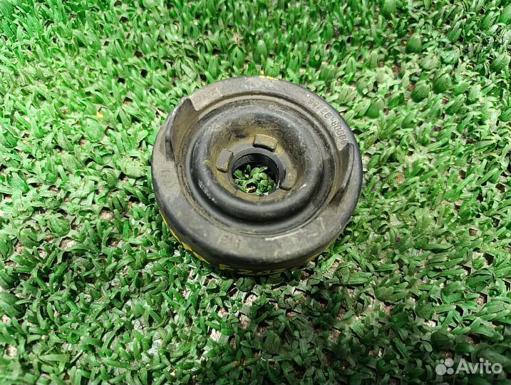 Пыльник фары Toyota Hilux