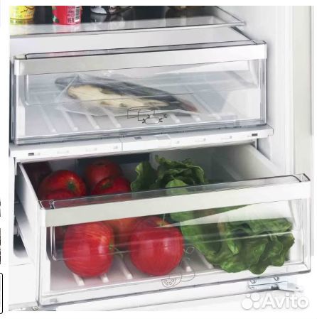 Встраиваемый холодильник комби Grundig gkin25720