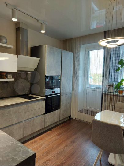 2-к. квартира, 81,8 м², 3/4 эт.