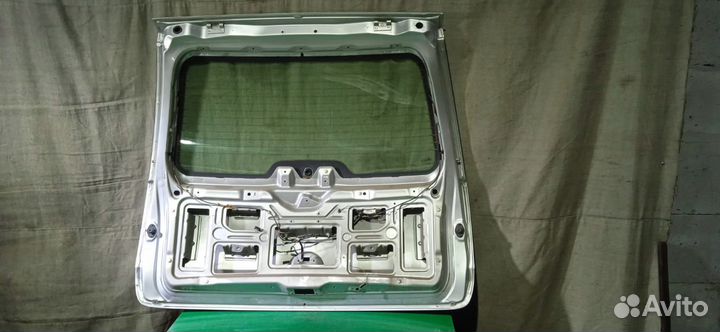 Крышка багажника Opel Meriva A