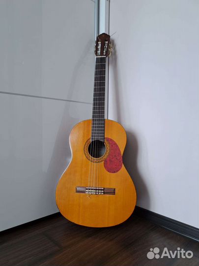 Классическая гитара yamaha c40