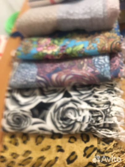 Женские шарфы и платки