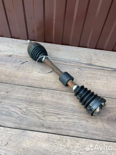 Привод левый Nissan Terrano D10 H4M 438 2018