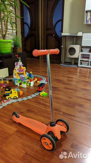Трехколесный велосипед + самокат + коляска кукол