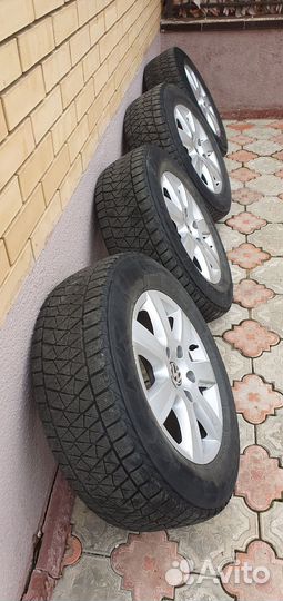 Диски с резиной 235/65R17 Volkswagen Touareg