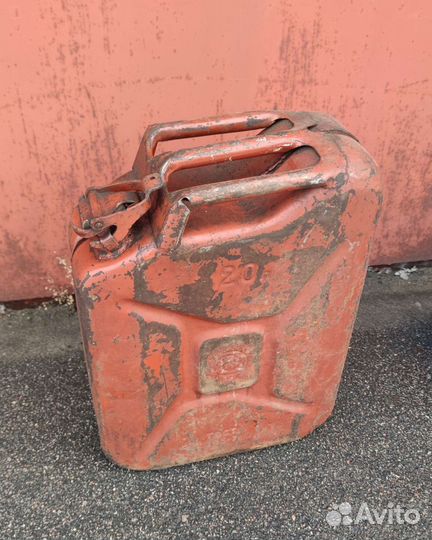 Канистра 20 литров