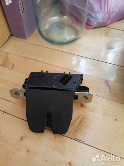 Замок багажника opel astra h