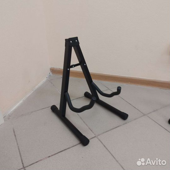 Подставка для гитары+комплект струн