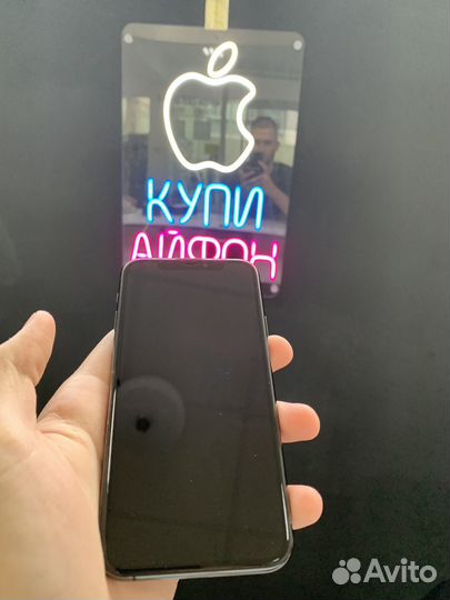 iPhone 11 Pro, 64 ГБ